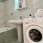 Appartamento Central, Sunny & Spacious In - No 1 *