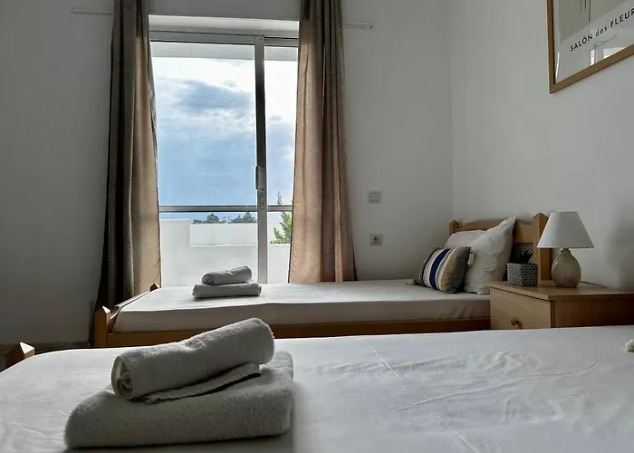 Central, Sunny & Spacious In - No 1 بلدة كوس