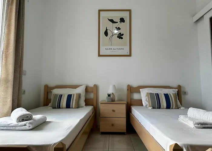 Central, Sunny & Spacious In - No 1 بلدة كوس