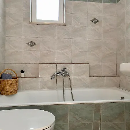 Central, Sunny & Spacious In Town - El Greco No 1 아파트 *